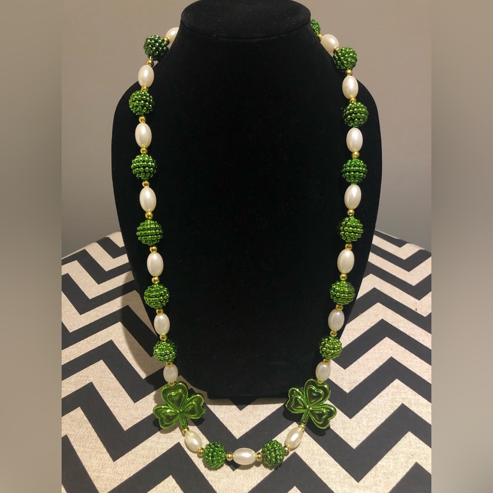 St Paddy’s Lucky Clover Necklace